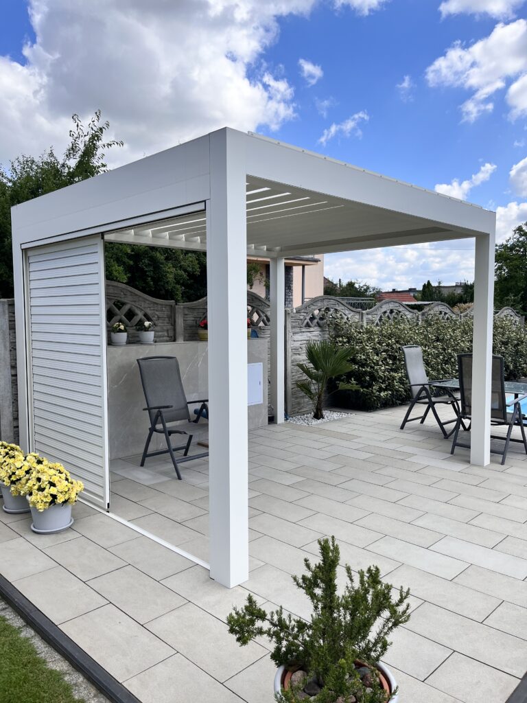 Biała pergola Opole
