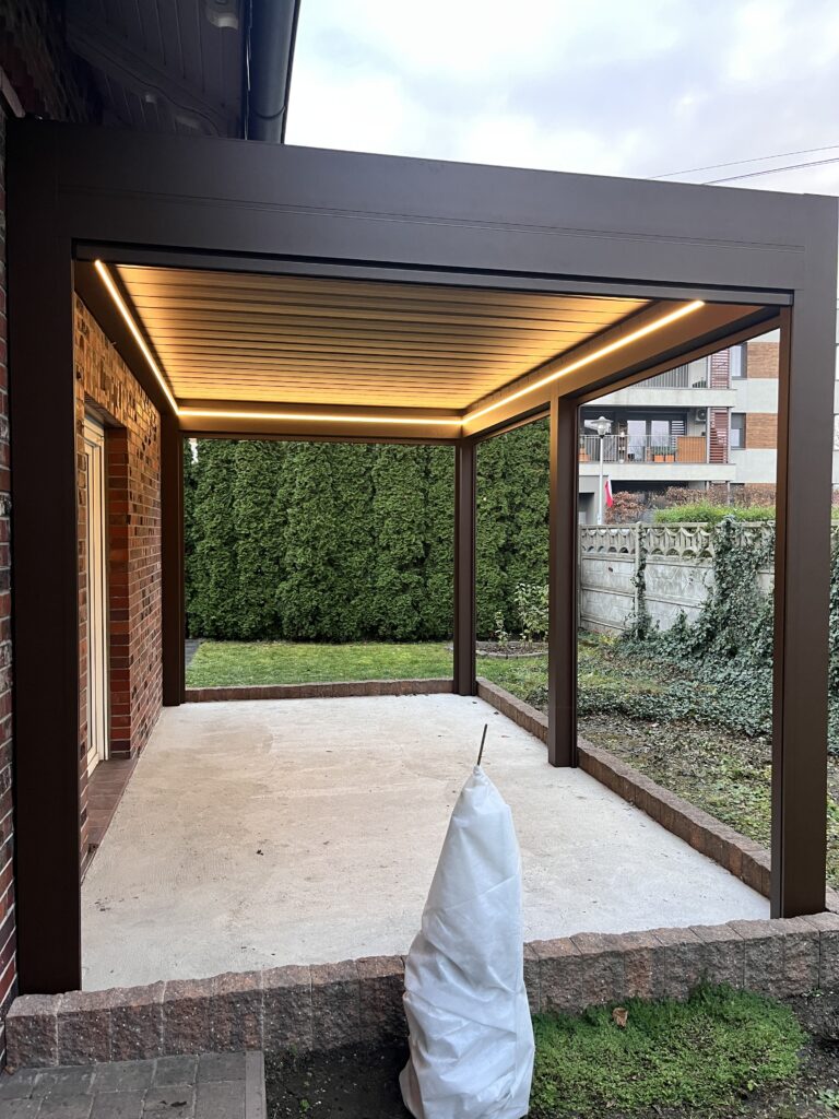 Pergola ciemno brązowa